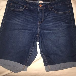 Faded Glory Jean Bermuda size 14